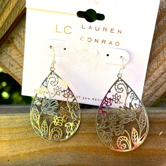 Dangle Earrings Silver Floral Filigree Teardrop  LC Lauren Conrad - Picture 1 of 4